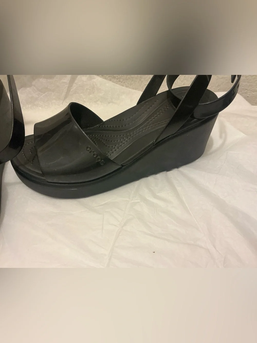 Crocs Brooklyn Women's Ankle Strap Wedge Sandals size 8